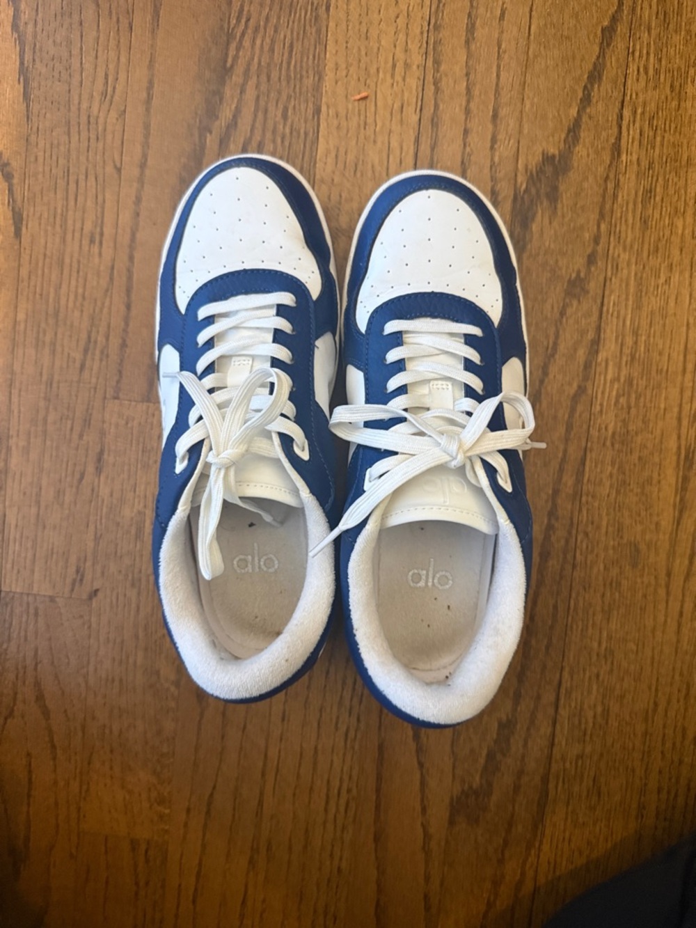 ALO Yoga women Navy and White Low-Top Sneakers